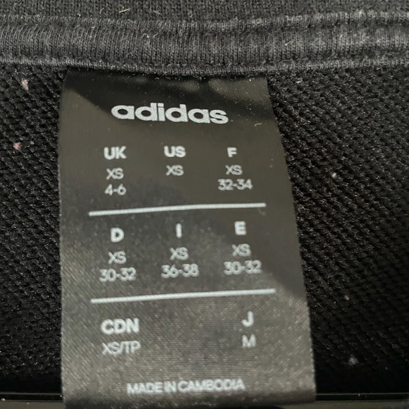 Adidas🔥 Crewneck - Picture 2 of 2